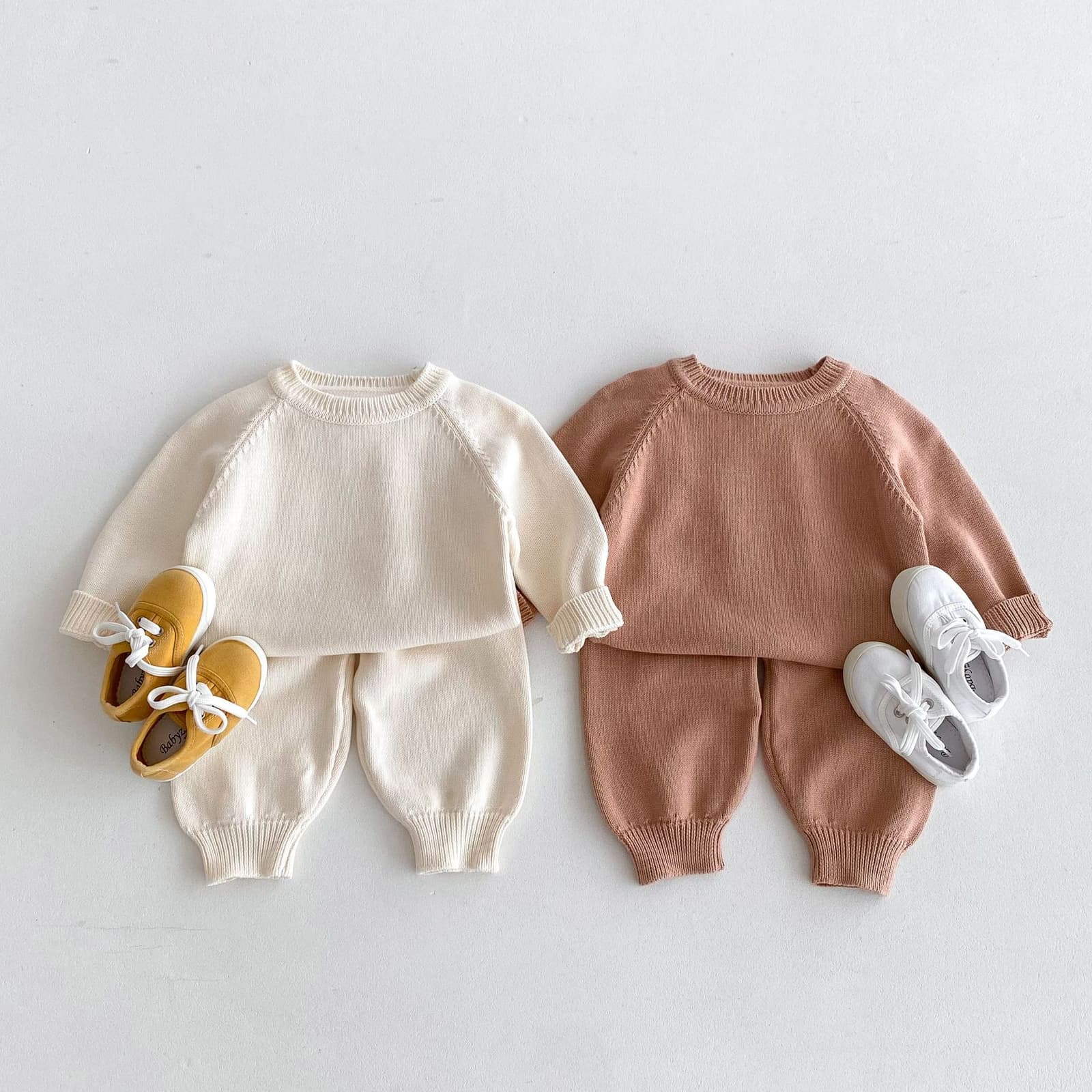 Conjunto de sudadera raglan y pantalones invierno