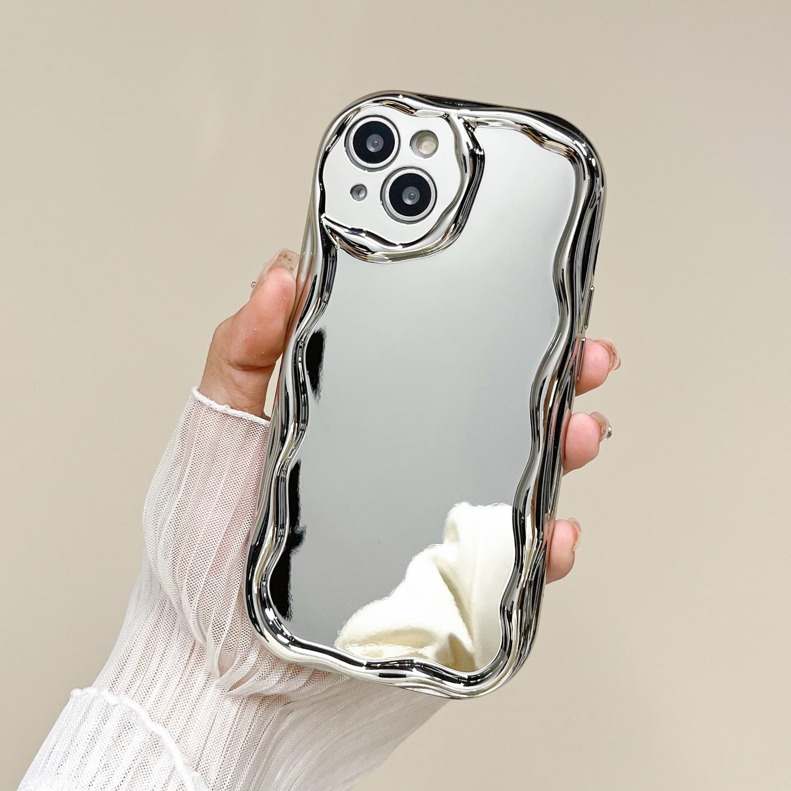 Funda plateada con textura de grano cremoso