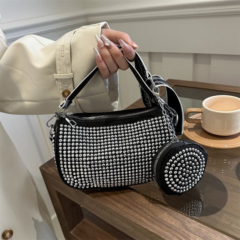 Bolsa de hombro con strass y monedero pequeño