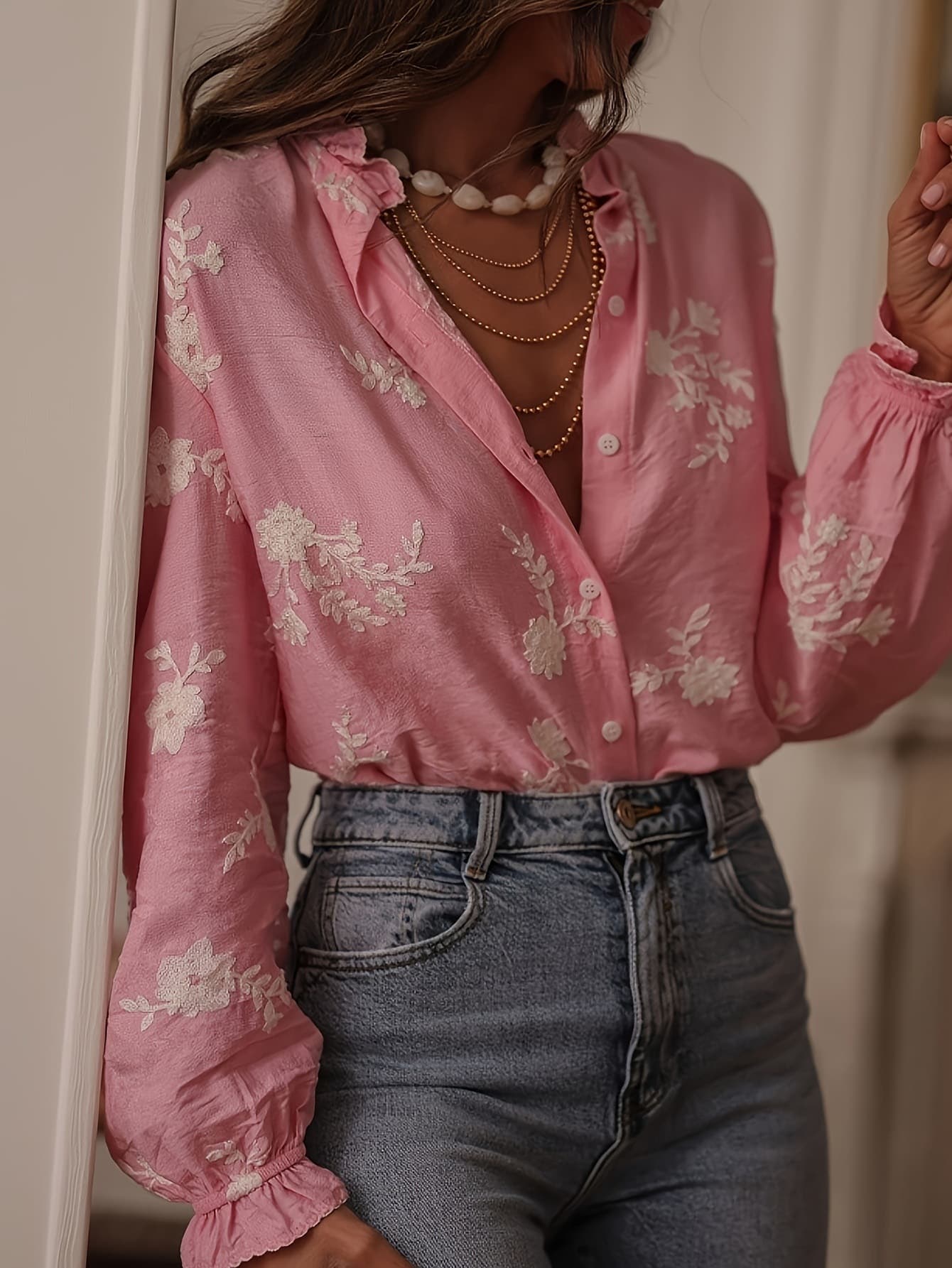 Blusa de manga larga impresa con cuello alto y mangas campana
