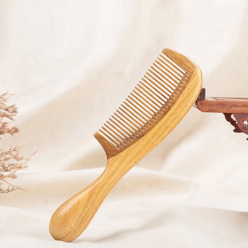 Peine de sándalo verde para cabello