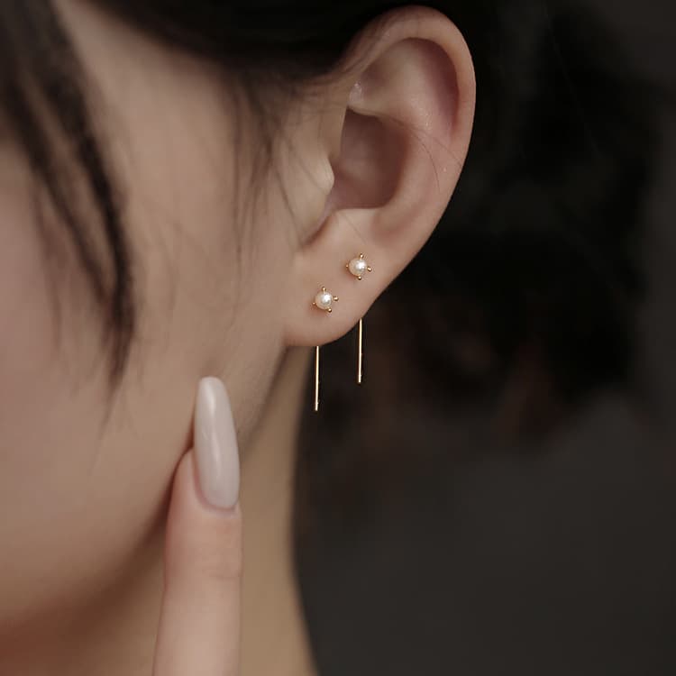 Aretes tipo botón de perlas para mujer