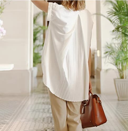 Blusa suelta con cuello en V y mangas largas especiales