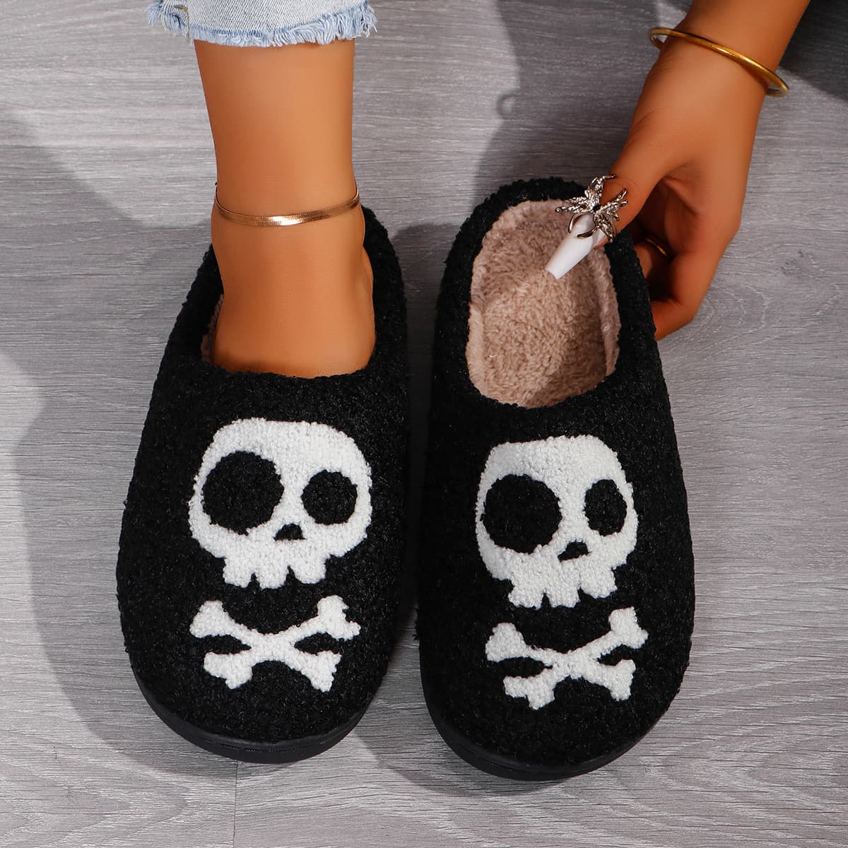 Pantuflas cómodas de calavera para Halloween en algodón