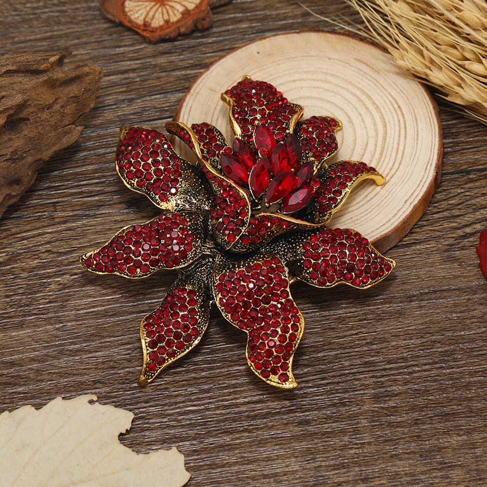 Broche floral vintage con cristales de fantasía