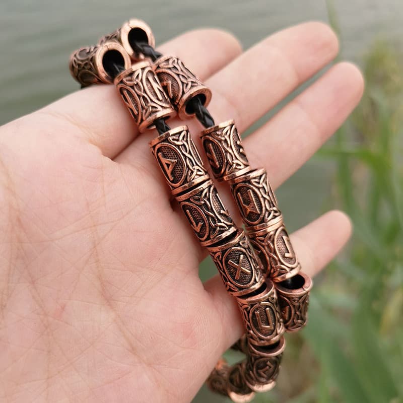 Juego de perlas de barba con runas vikingas