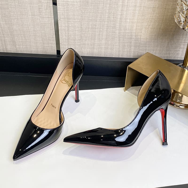Zapatos de tacón alto nude con lateral abierto para mujer
