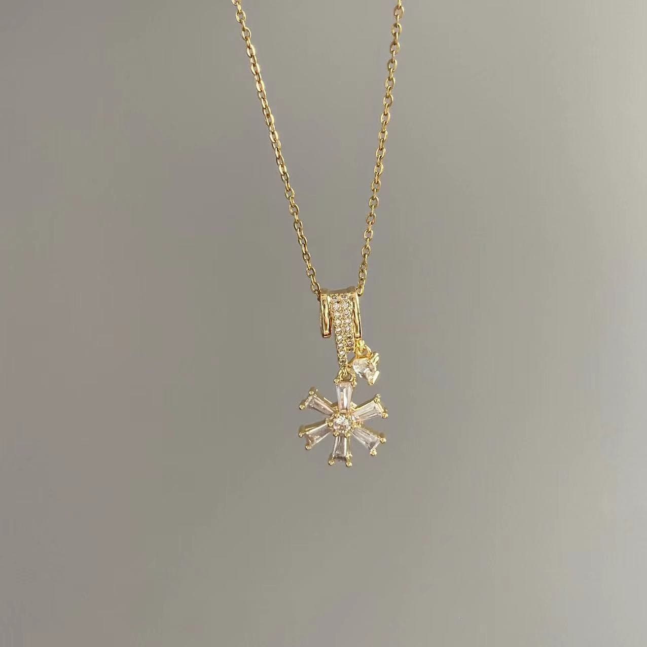 Collar de moda con copo de nieve y diamante