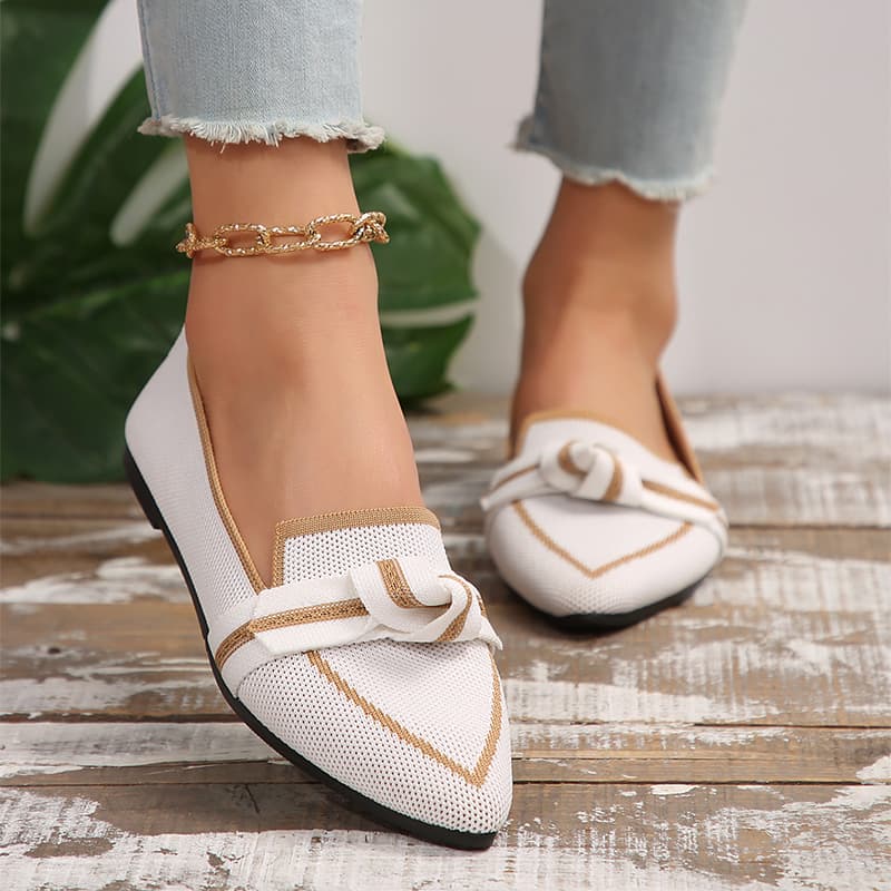 Zapatos planos con punta afilada y moño para mujer