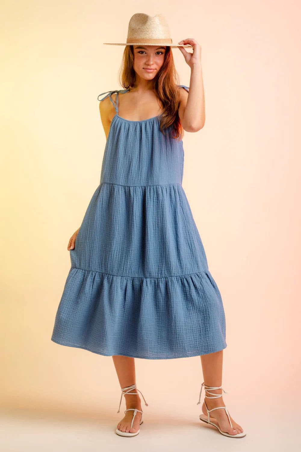 Vestido sin mangas de estilo tirante con falda combinada