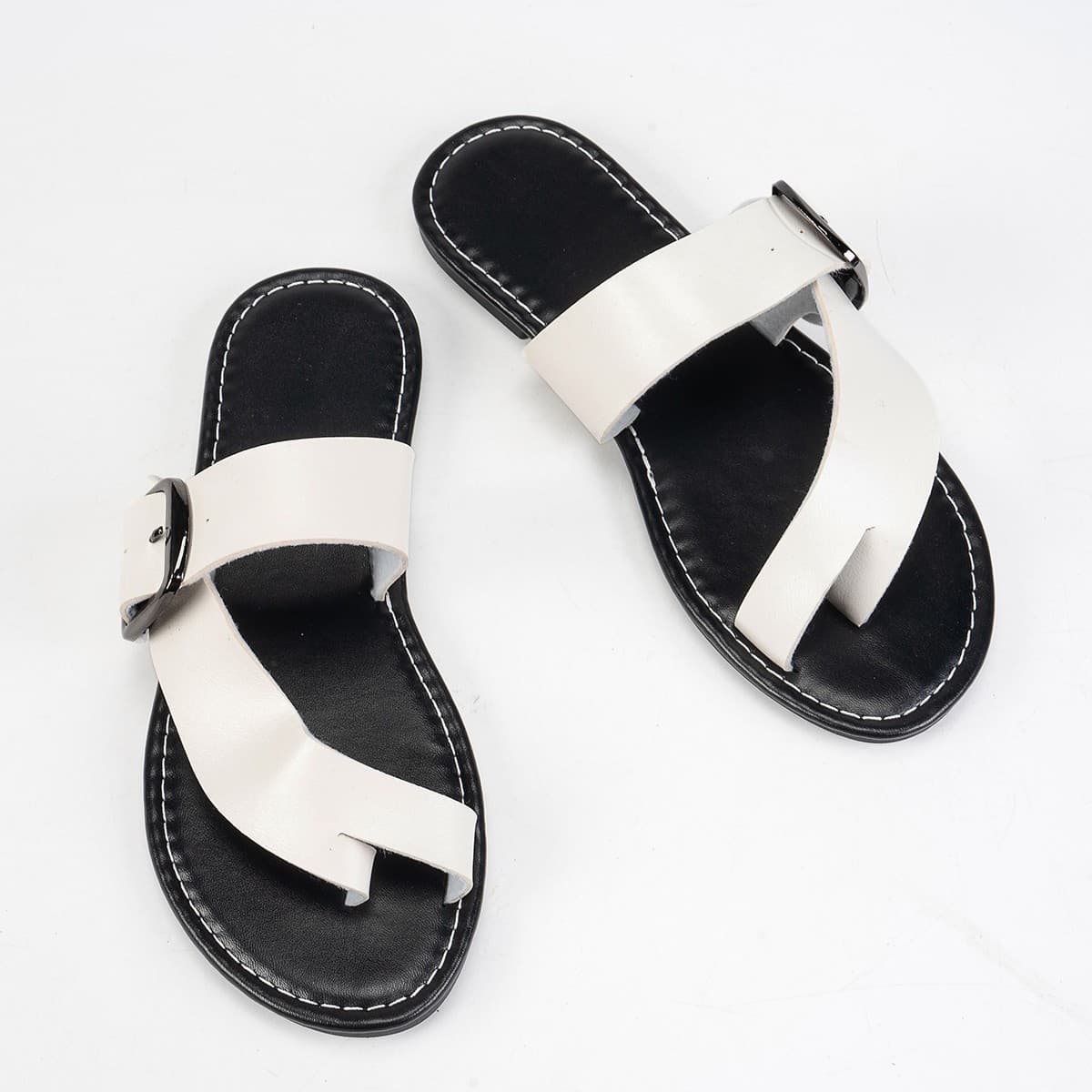 Sandalias de playa con hebilla cómodo y elegante