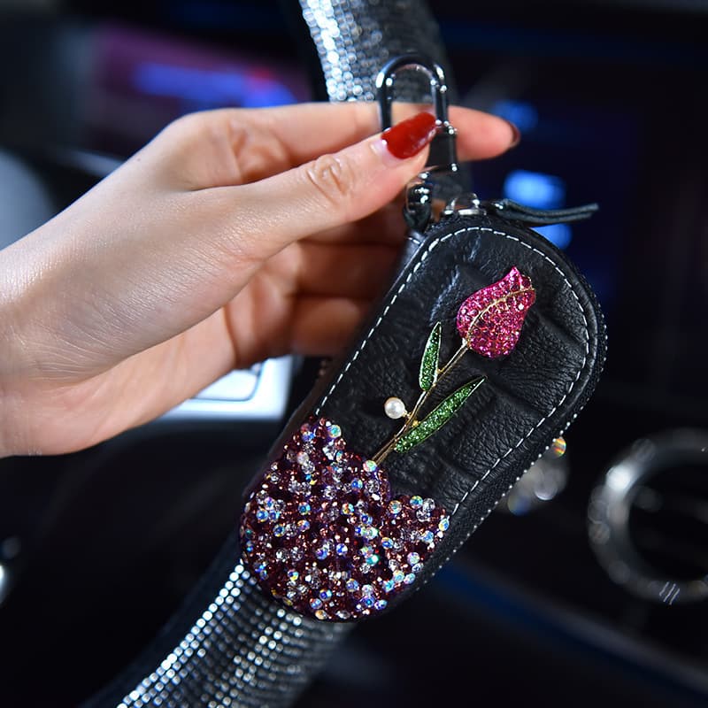 Funda llave auto con diamantes y rosas