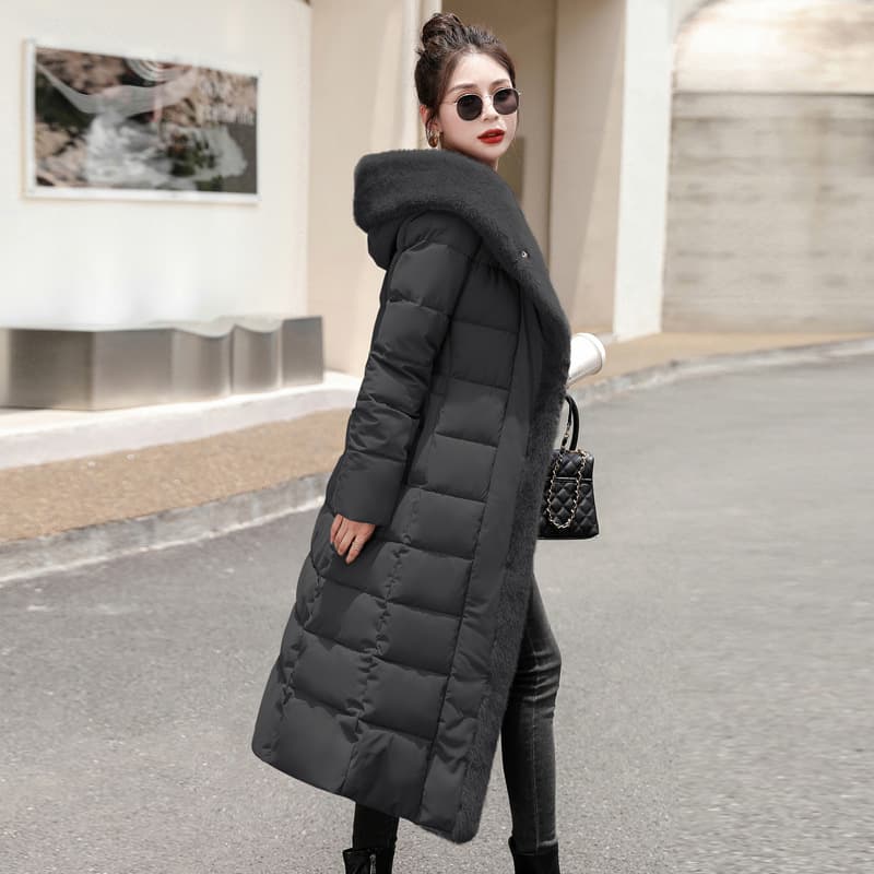 Chaqueta de plumón con gran cuello de pelaje