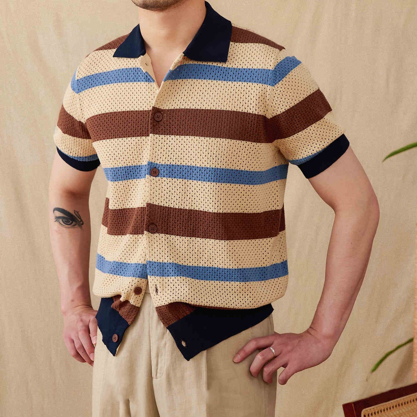 Camisa casual retro con solapa y mangas cortas
