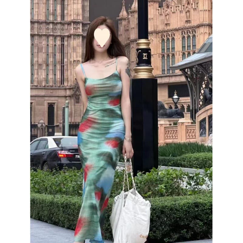 Vestido slip con estampado tie dye