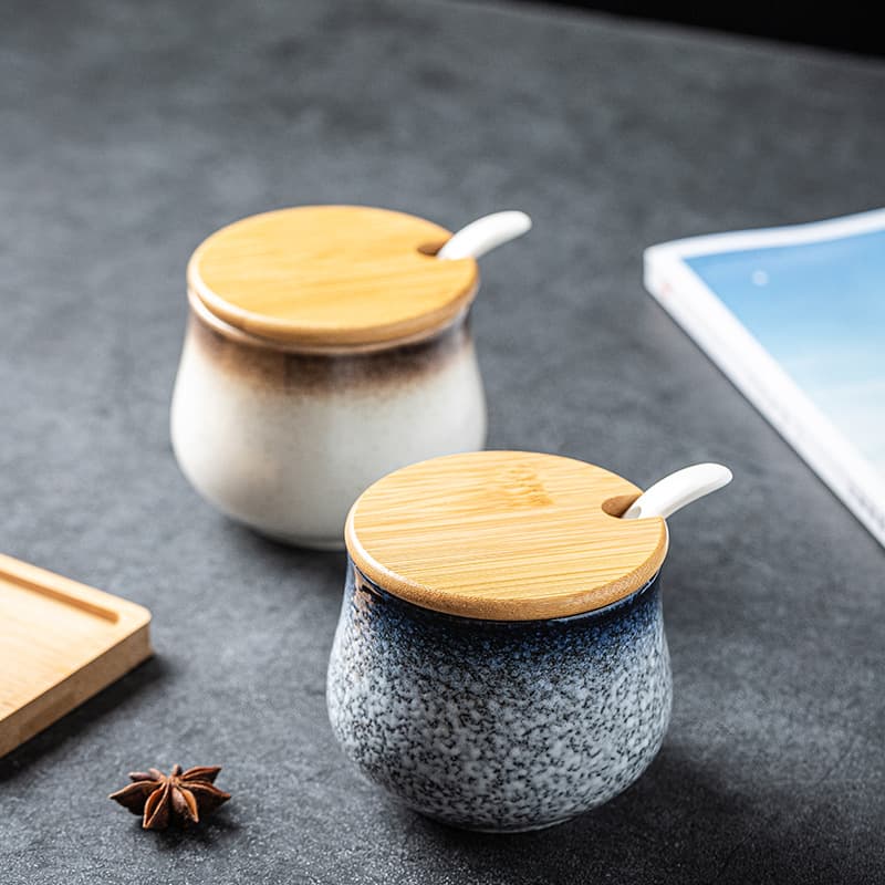 Frasco de condimentos de cerámica con tapa de madera