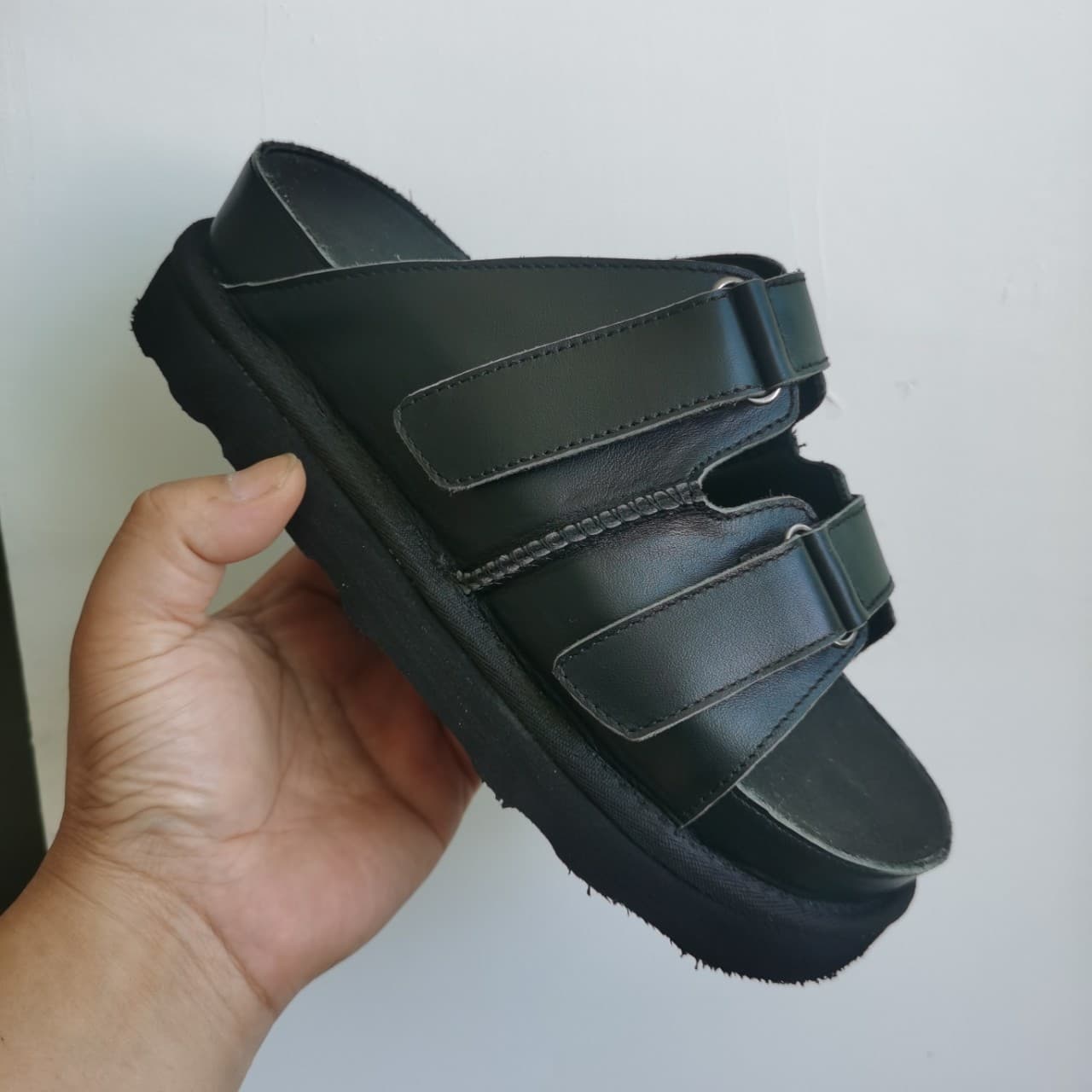 Zapatos de plataforma gruesa con velcro y hebilla
