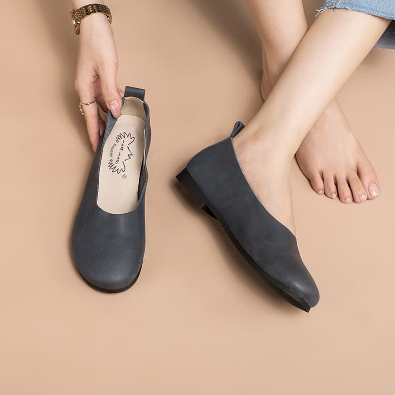 Zapato plano slip-on de cuero para mujer
