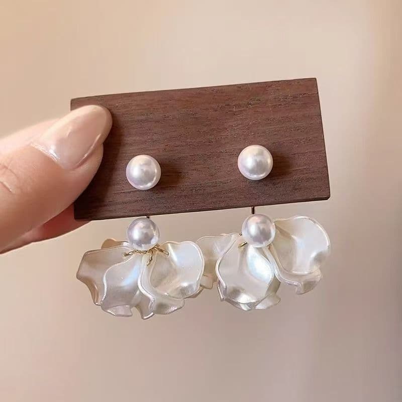 Aretes perla blanca estilo francés elegantes para mujer