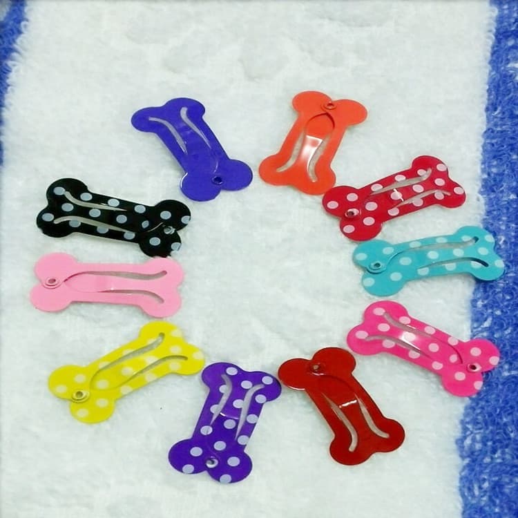 Pinza para cabello de mascota, metálica y decorativa
