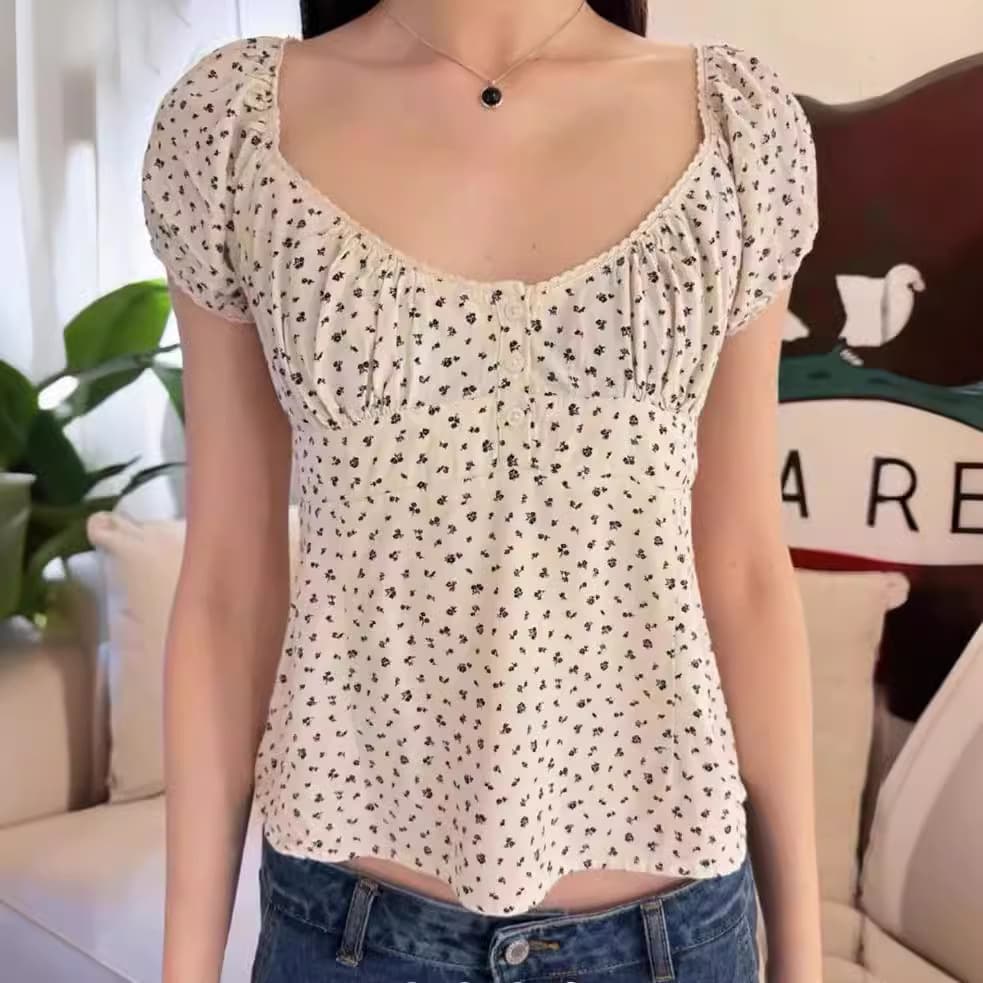 Blusa para mujer con cuello de encaje y tres botones, manga corta