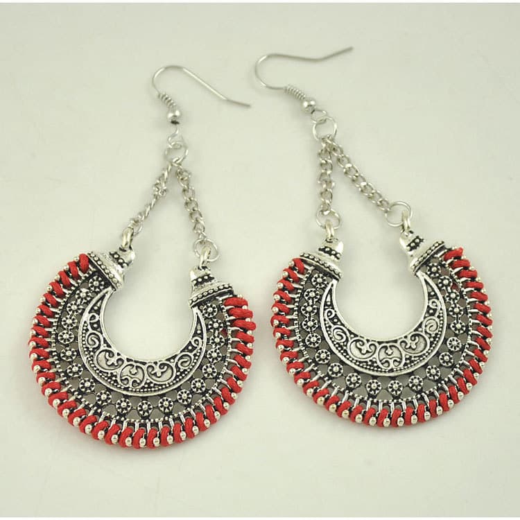 Aretes bohemios vintage con tallado hueco
