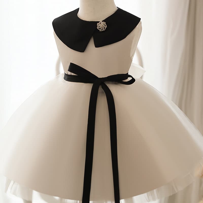 Vestido de niña de lino para verano estilo princesa
