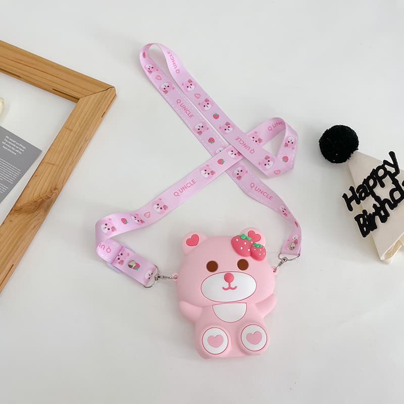 Bolsa infantil de hombro con diseño de osito fresa