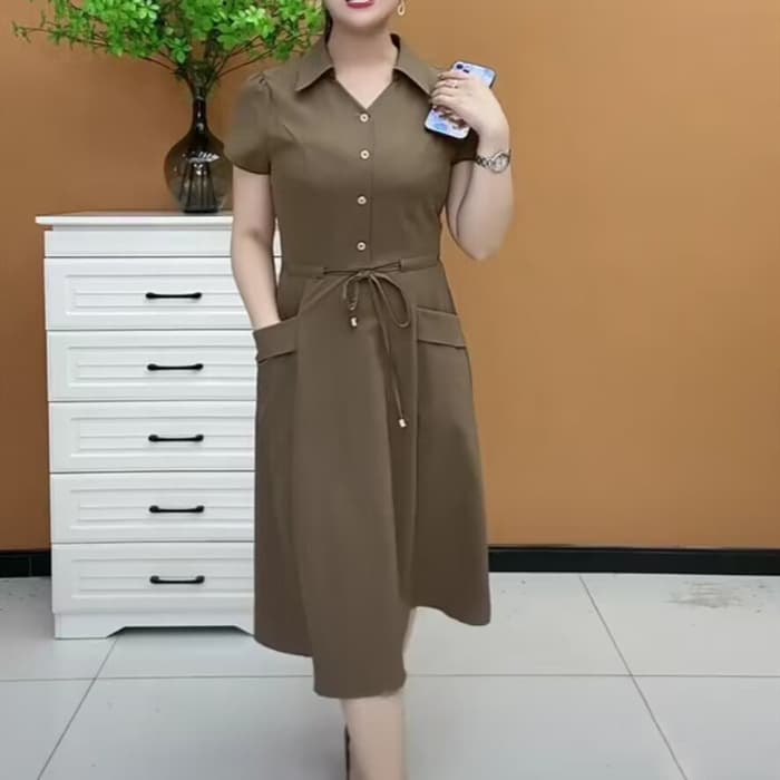 Vestido talla grande con cintura alta y manga corta