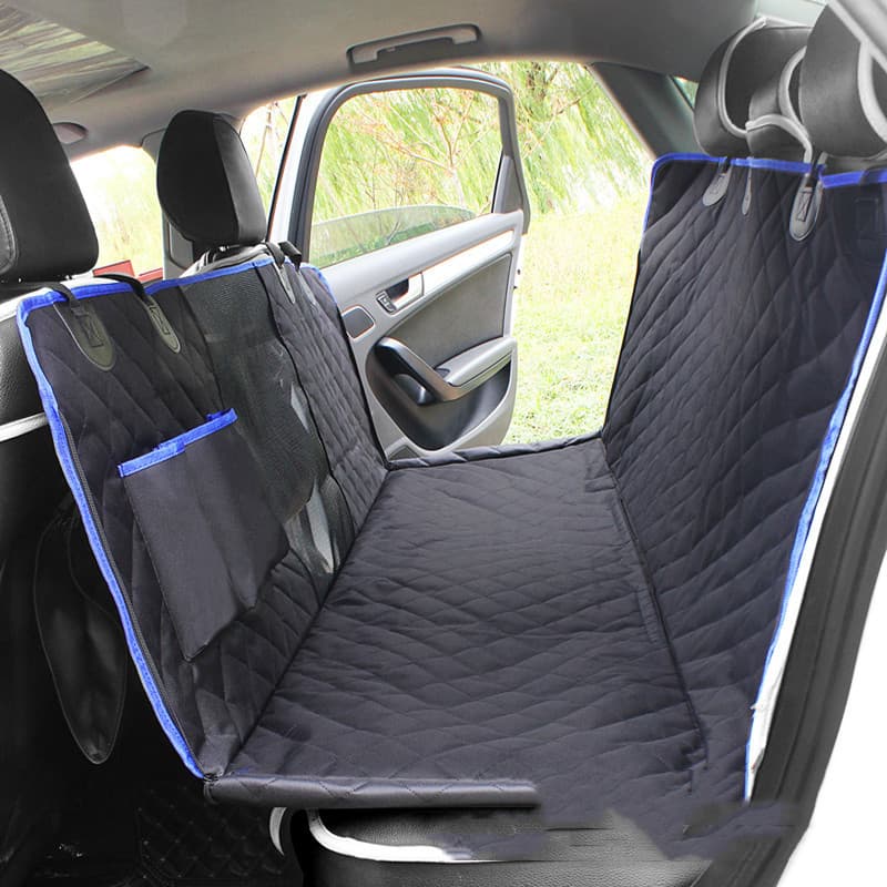 Tapete impermeable para mascotas en auto