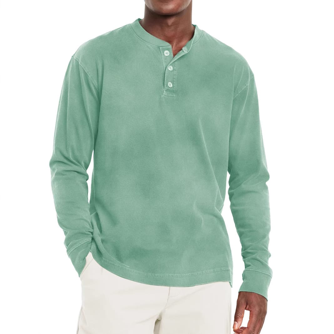 Camisa henley manga larga con estampado digital