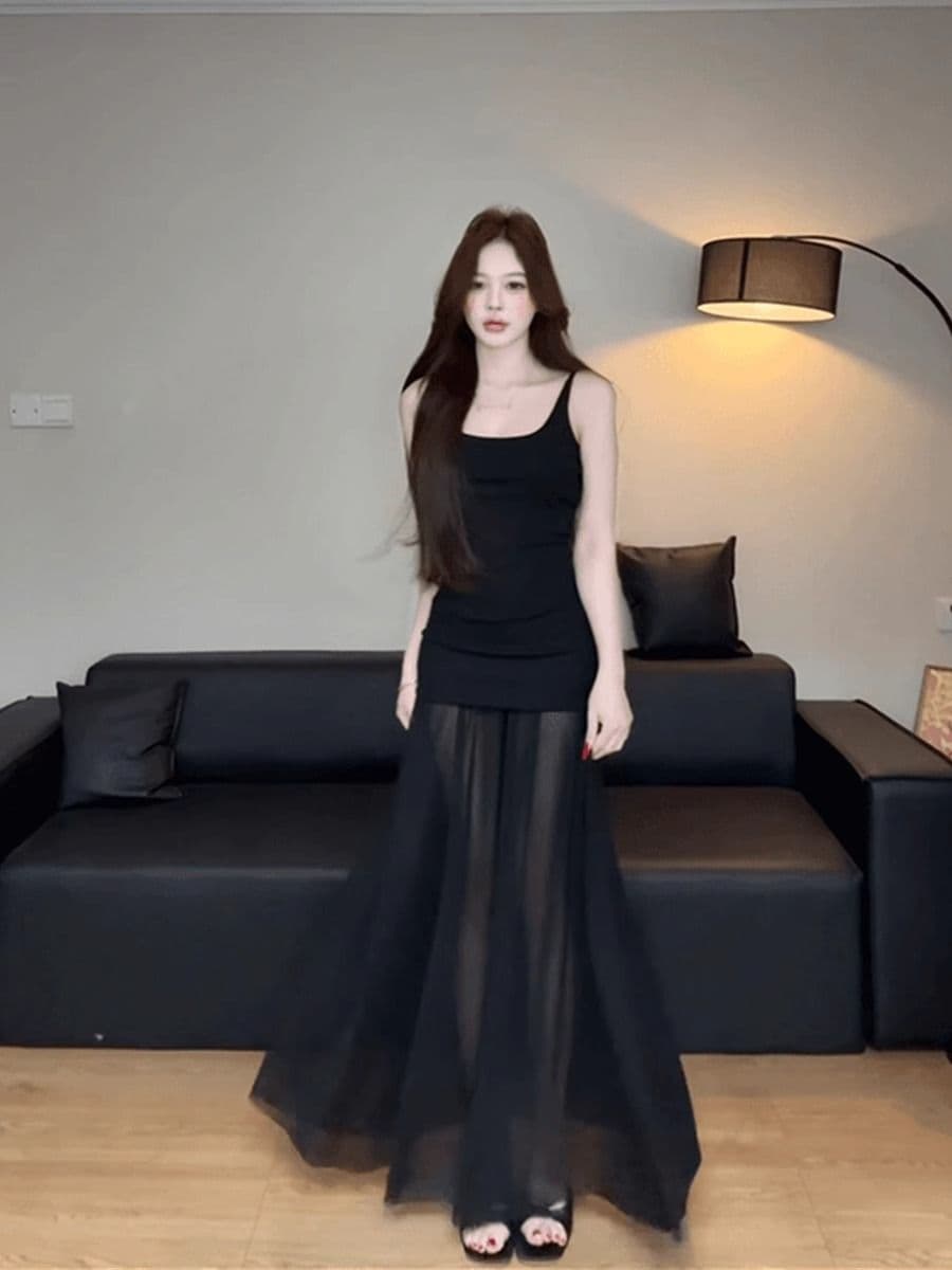 Vestido elástico sin espalda con cuello U y cintura ajustada