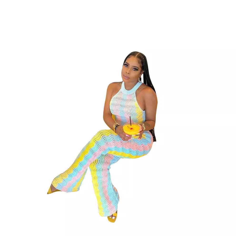 Traje sin mangas con pantalones acampanados a rayas