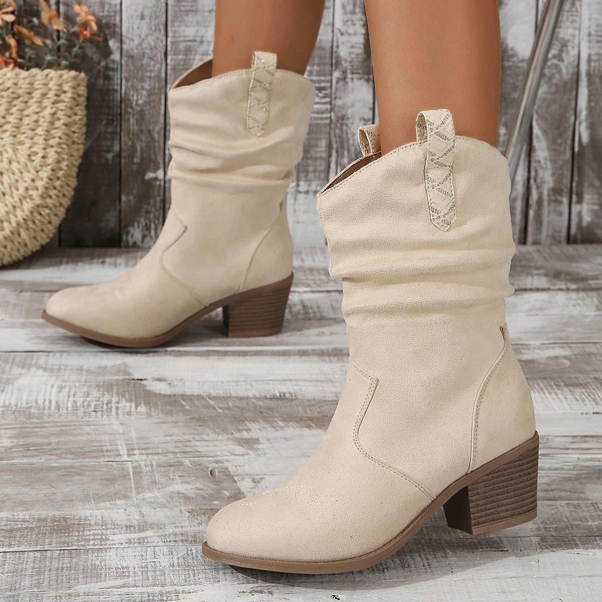 Botas de ante talla grande con tacón corto