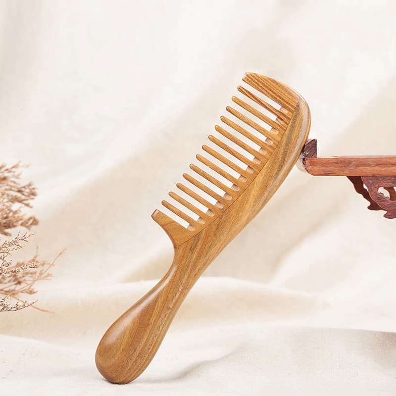 Peine de sándalo verde para cabello