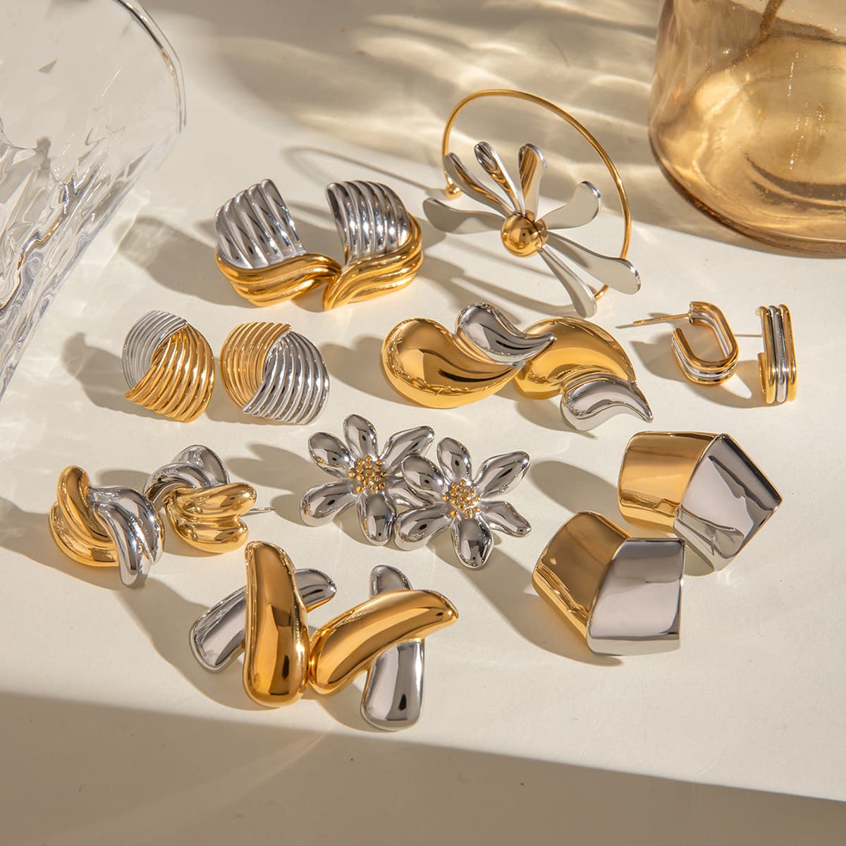 Aretes geométricos contraste estilo europeo