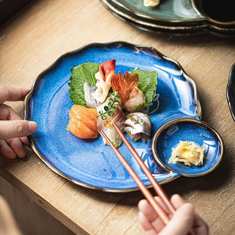 Platos de cerámica con diseño minimalista japonés