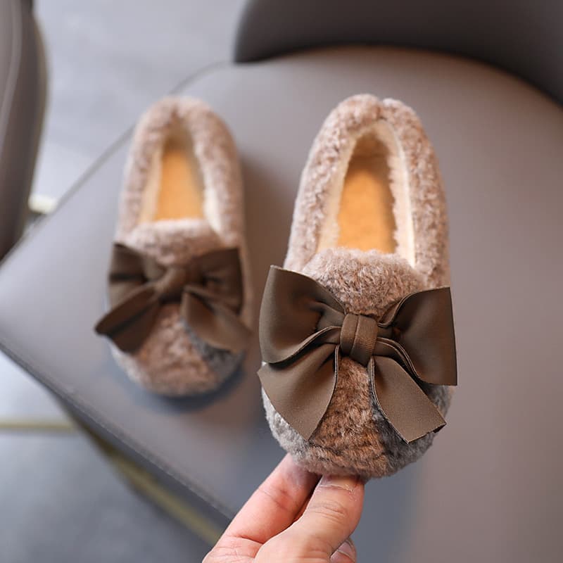 Zapatillas acolchadas y peludas para niñas
