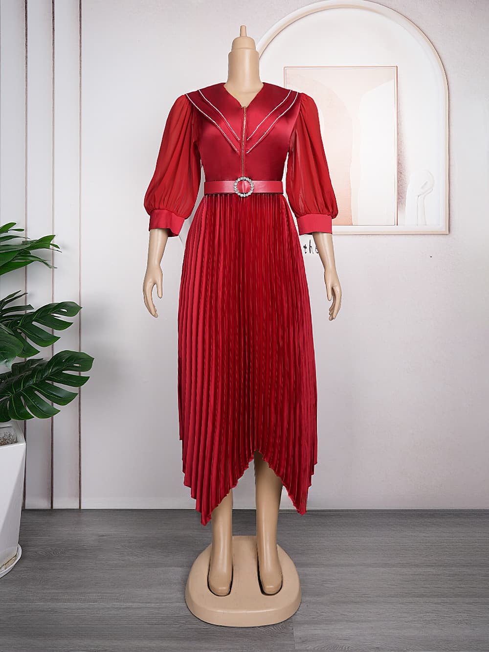Vestido plisado cintura alta con cinturón