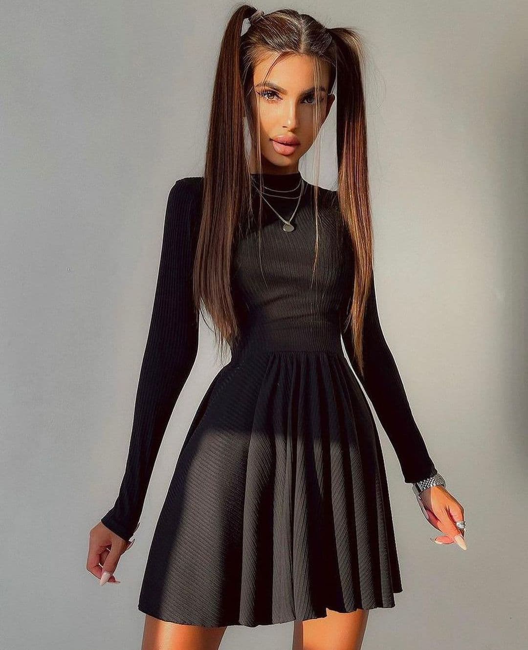Vestido manga larga con diseño calado estilo Y2K