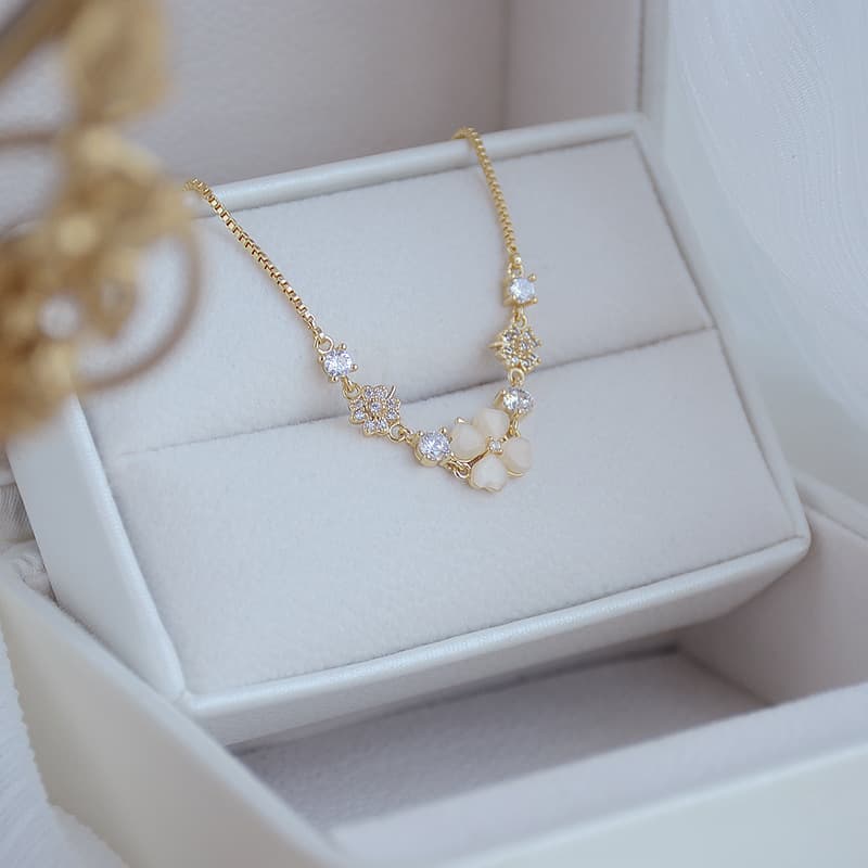 Pulsera ajustable minimalista con piedra de ojo de gato
