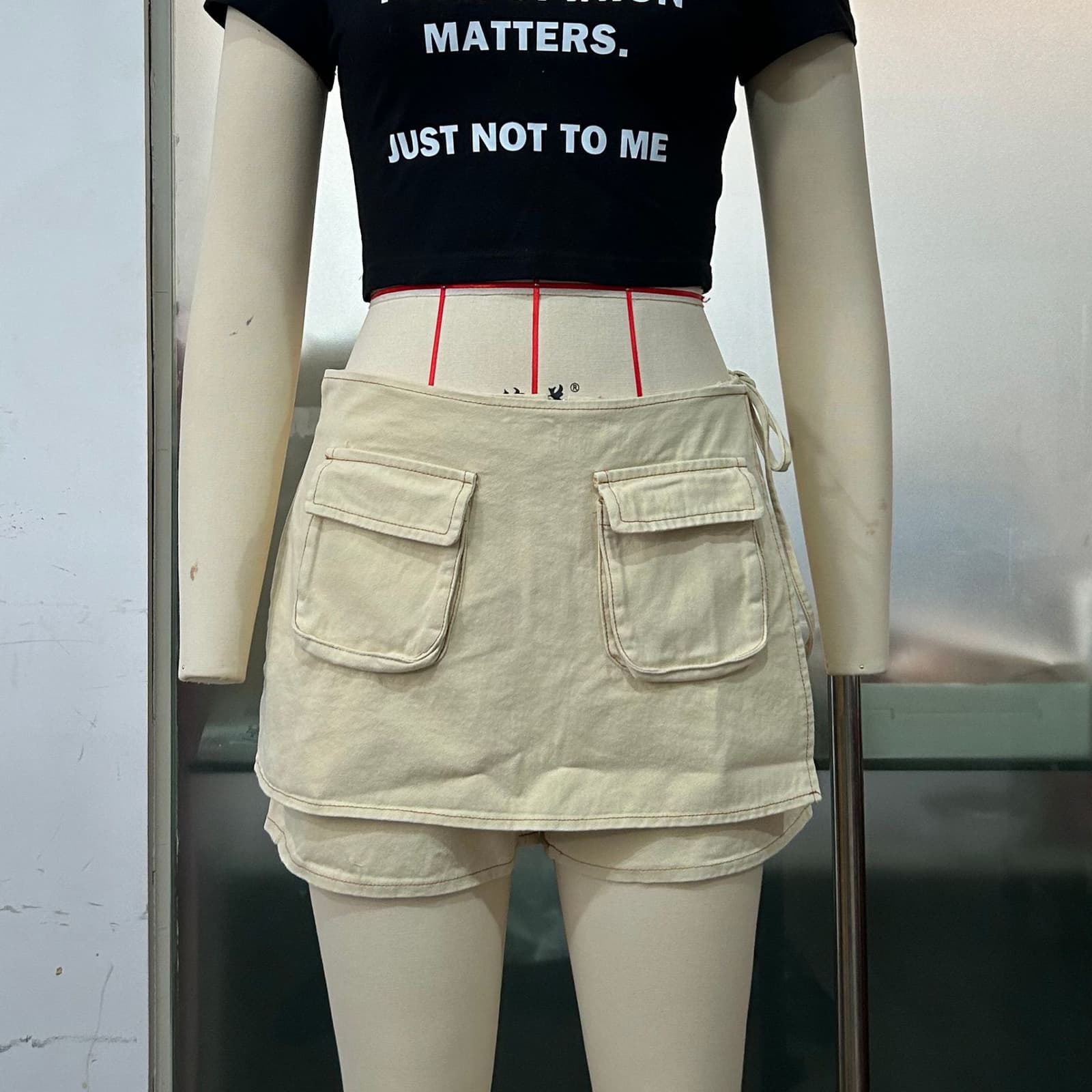 Pantalones cortos denim retro con bolsillos y cordones