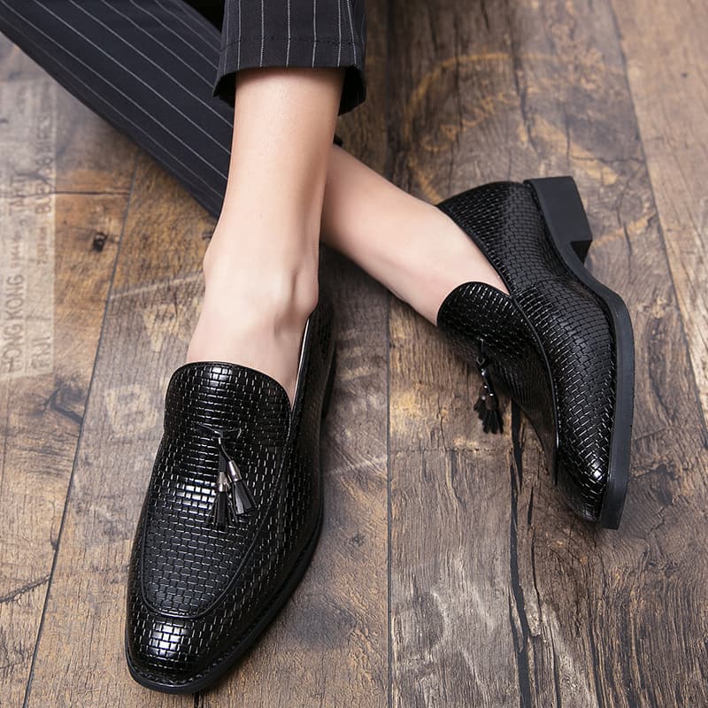 Zapatos de cuero para hombre con punta afilada