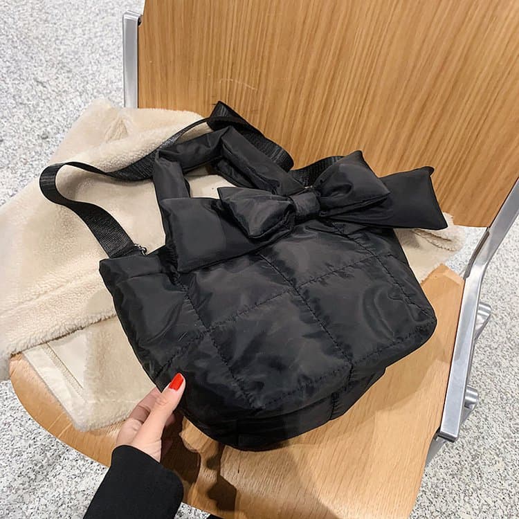 Bolsa de hombro grande con forma de diamante