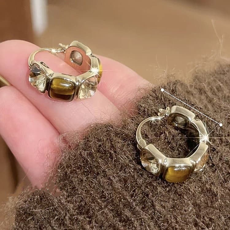 Aretes geométricos de circonita, dorados versátiles