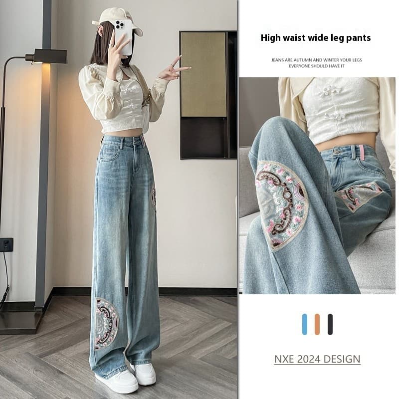 Jeans rectos con bordado, cintura alta