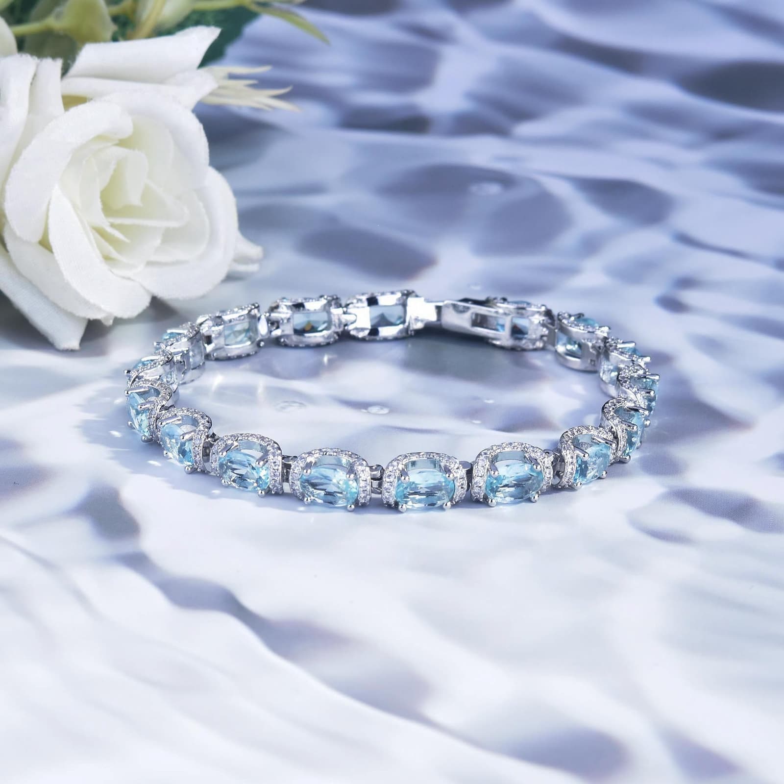 Pulsera de tenis ovalada con halo de circonitas
