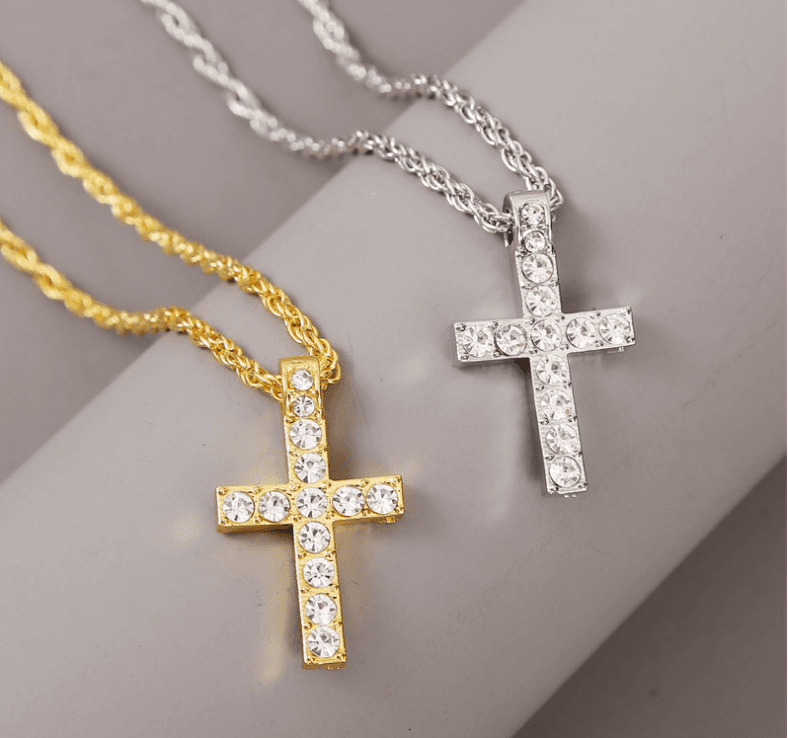 Collar de cruz punk con cadena de cuerda