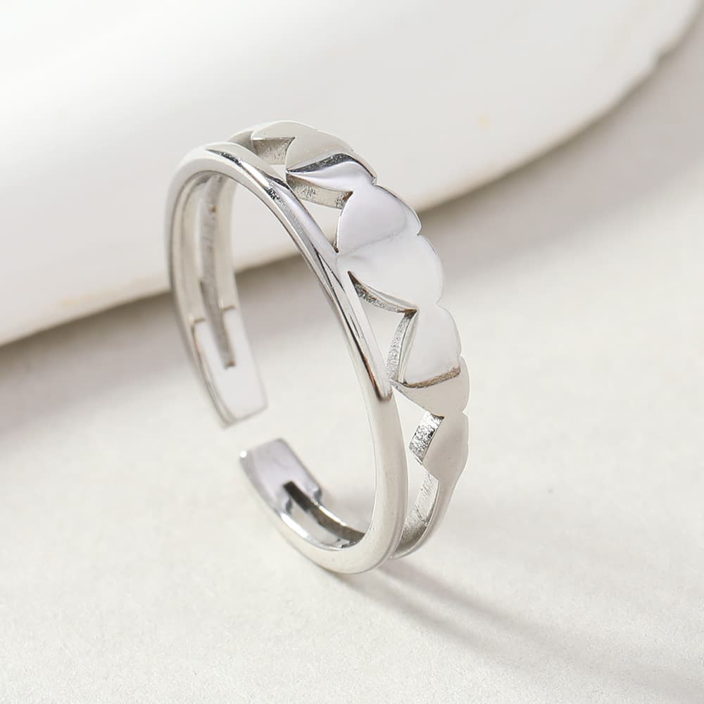 Anillo ajustable de acero inoxidable con diseño especial