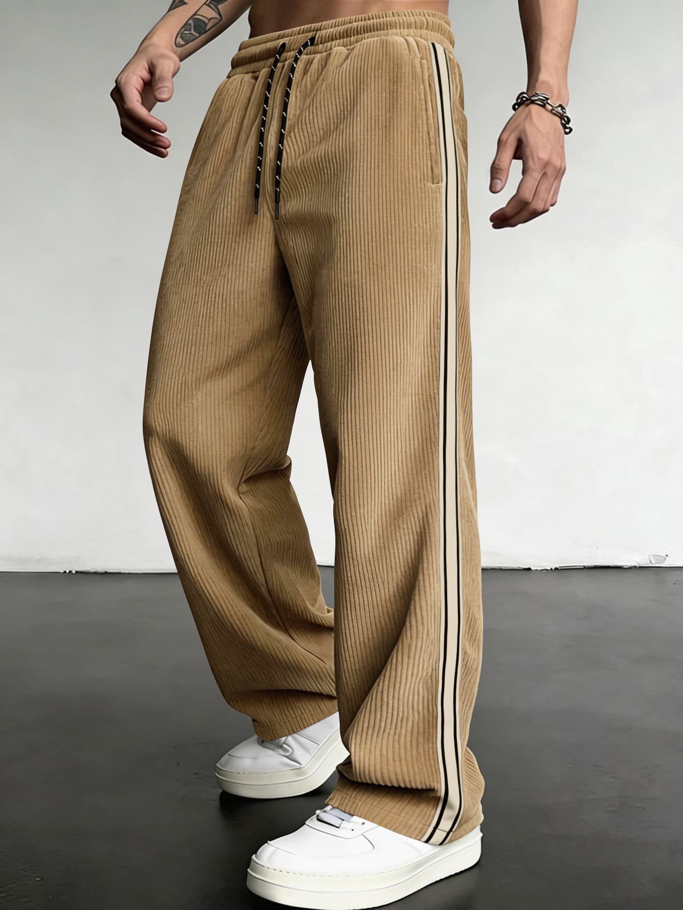 Pantalones de pana a rayas casuales con cordón ajustable
